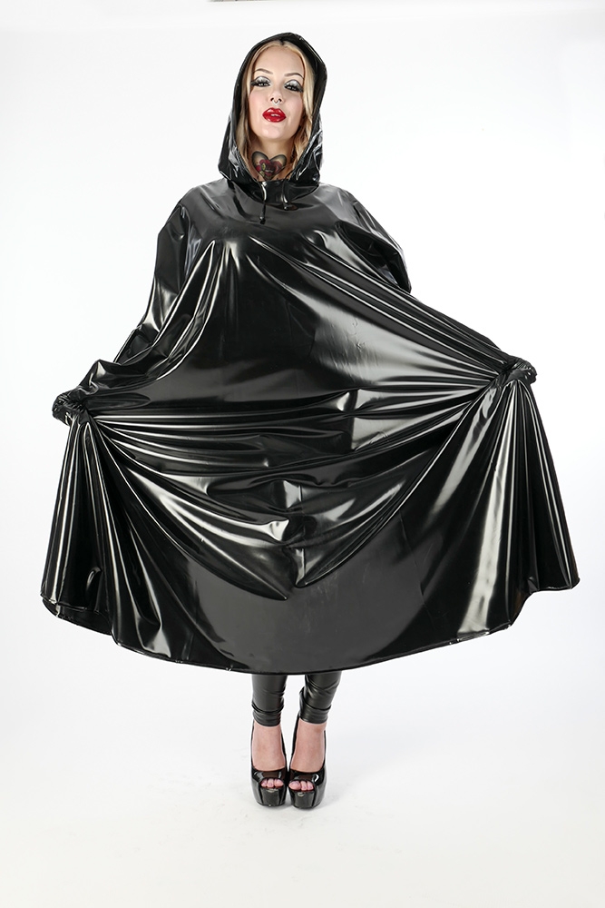 CA08 - PVC Regencape